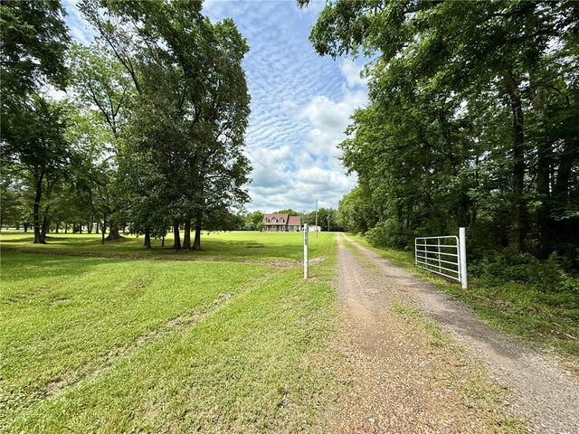 10160 Maddie Road, Dardanelle, AR 72834