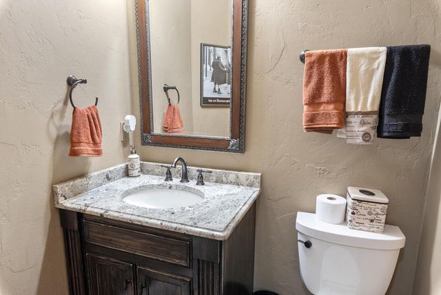 5405 Somerset LANE S, Greenfield, WI 53221