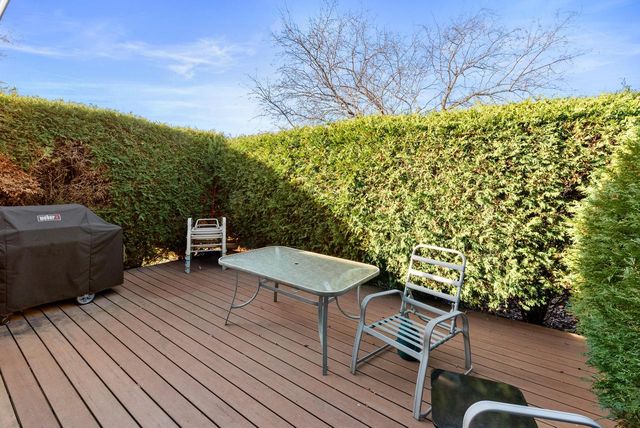 5405 Somerset LANE S, Greenfield, WI 53221