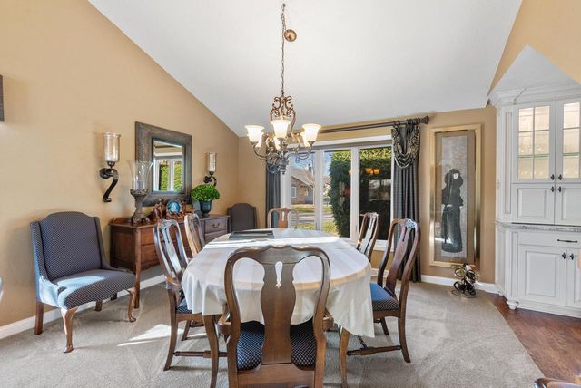 5405 Somerset LANE S, Greenfield, WI 53221