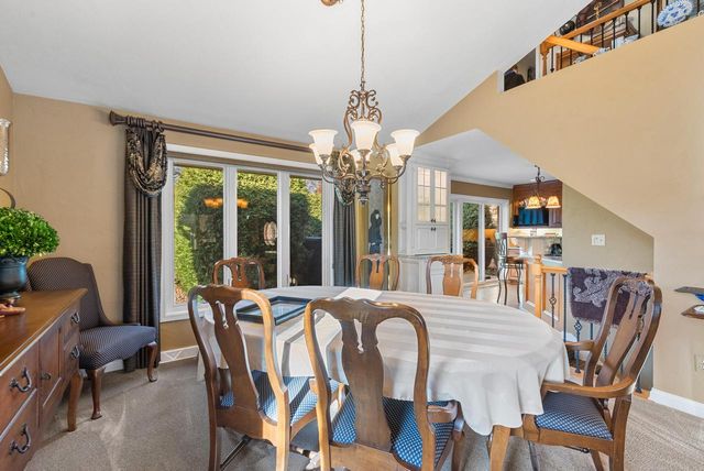 5405 Somerset LANE S, Greenfield, WI 53221