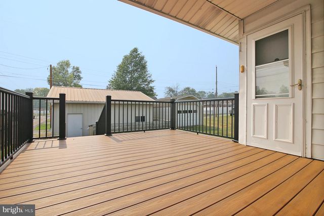 17 MORNINGSIDE AVE, Cleona, PA 17042