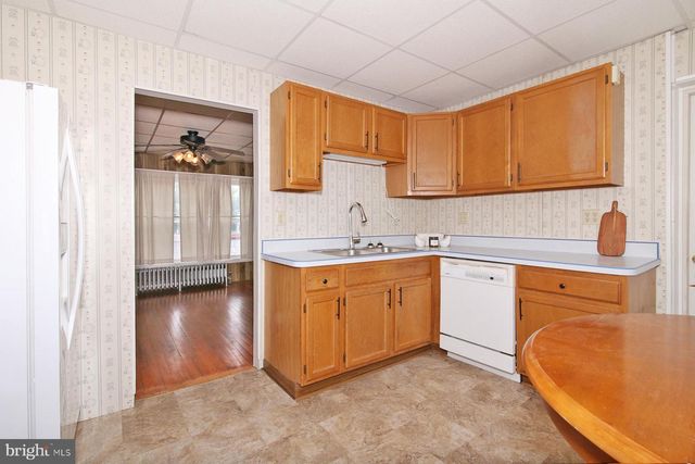 17 MORNINGSIDE AVE, Cleona, PA 17042