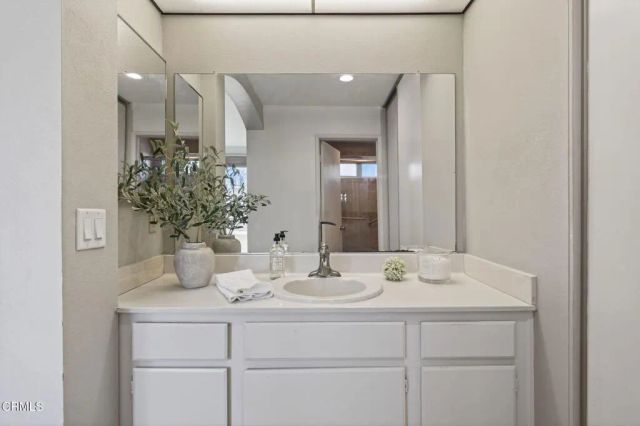 8482 N Bank Drive, Ventura, CA 93004