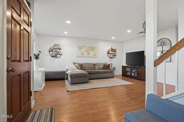 8482 N Bank Drive, Ventura, CA 93004