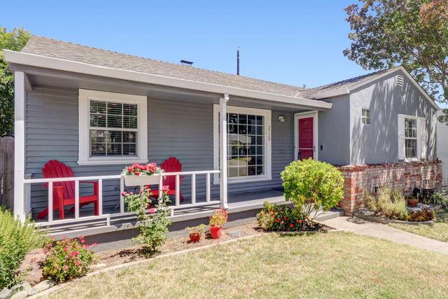 2729 Kroy Way, Sacramento, CA 95817