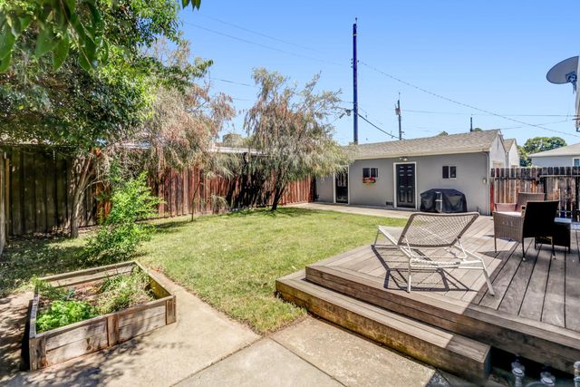 2729 Kroy Way, Sacramento, CA 95817