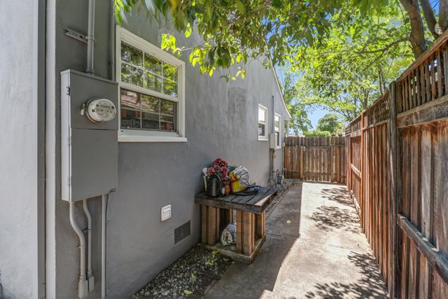 2729 Kroy Way, Sacramento, CA 95817