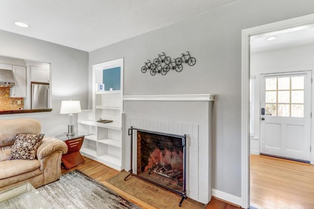 2729 Kroy Way, Sacramento, CA 95817