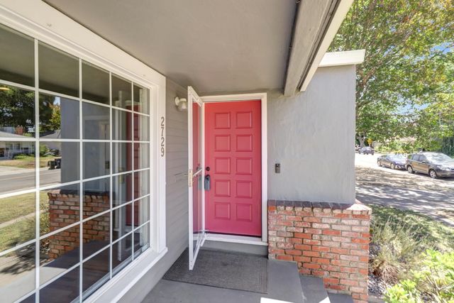 2729 Kroy Way, Sacramento, CA 95817