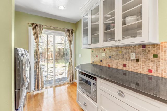 2729 Kroy Way, Sacramento, CA 95817