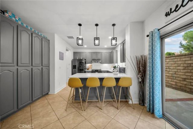 28341 Willow Court, Saugus, CA 91350