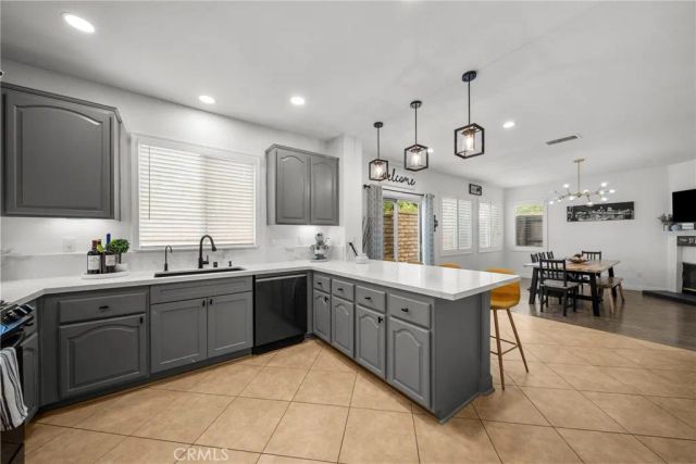 28341 Willow Court, Saugus, CA 91350
