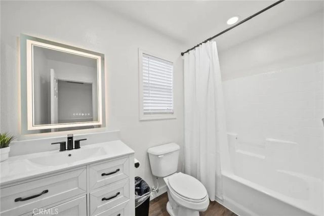 28341 Willow Court, Saugus, CA 91350