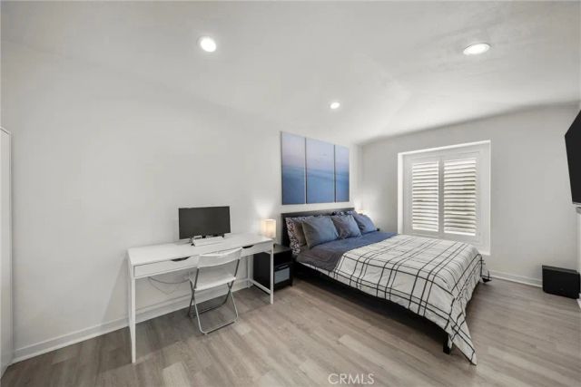 28341 Willow Court, Saugus, CA 91350