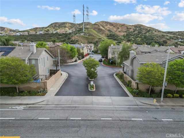 28341 Willow Court, Saugus, CA 91350