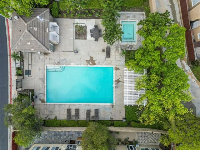 28341 Willow Court, Saugus, CA 91350