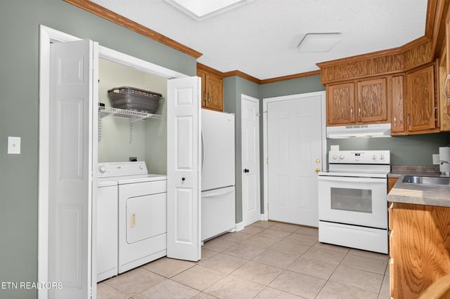 36 Druid Circle, Crossville, TN 38558