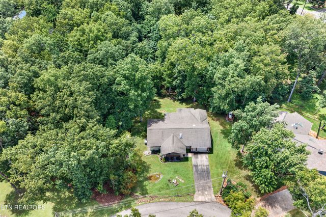 36 Druid Circle, Crossville, TN 38558