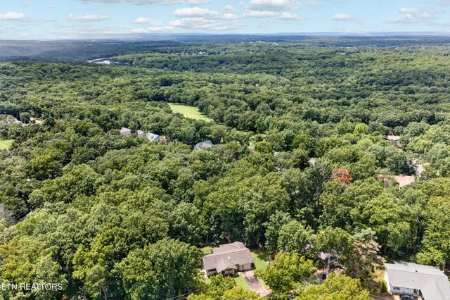 36 Druid Circle, Crossville, TN 38558