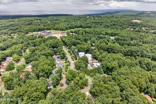 36 Druid Circle, Crossville, TN 38558