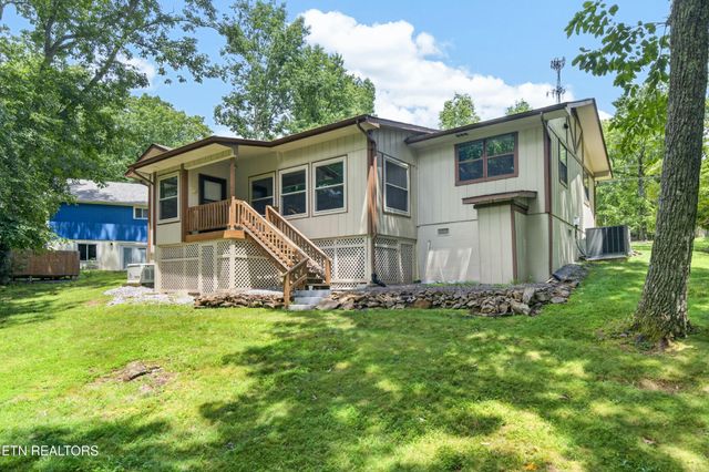 36 Druid Circle, Crossville, TN 38558