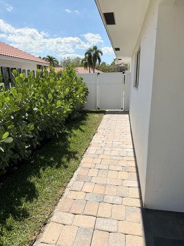 4760 NW 5th Lane, Boca Raton, FL 33431
