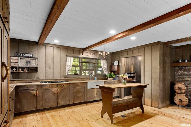 10505 W RIEKENA Road, Mapleton, IL 61547