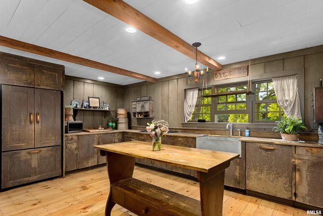 10505 W RIEKENA Road, Mapleton, IL 61547