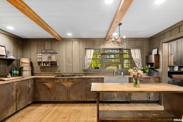 10505 W RIEKENA Road, Mapleton, IL 61547