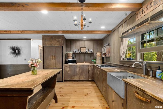 10505 W RIEKENA Road, Mapleton, IL 61547