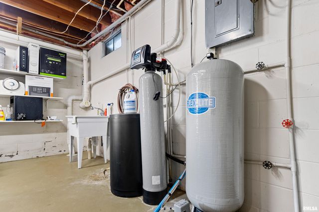 10505 W RIEKENA Road, Mapleton, IL 61547