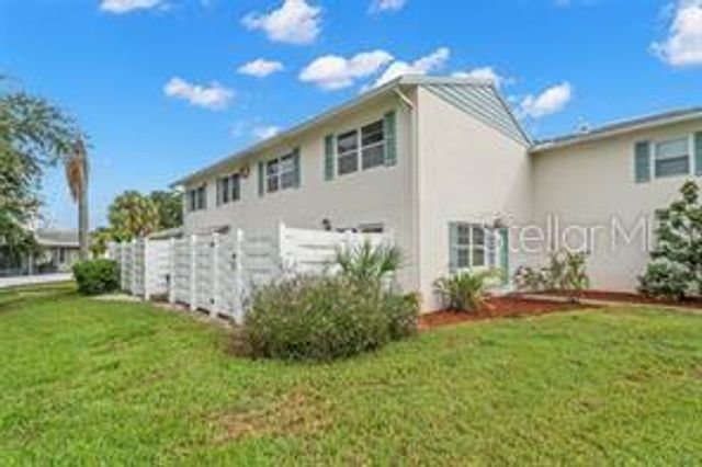3247 38TH WAY S C, St Petersburg, FL 33711