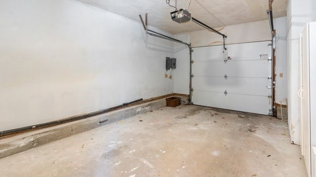 63 Governors Hill 63, West Warwick, RI 02893