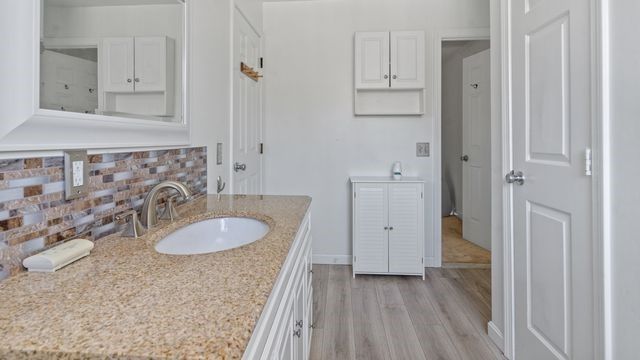 63 Governors Hill 63, West Warwick, RI 02893