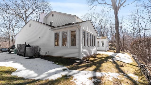 63 Governors Hill 63, West Warwick, RI 02893