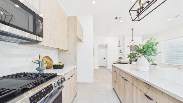 6058 Cebra Road, Houston, TX 77091