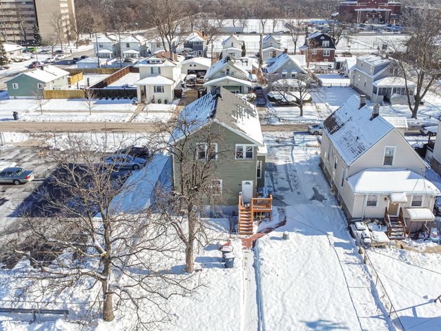 612 S 3RD Avenue, Maywood, IL 60153