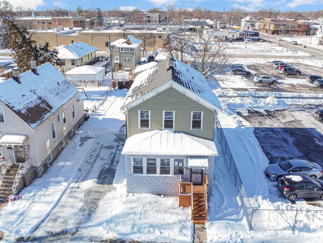 612 S 3RD Avenue, Maywood, IL 60153