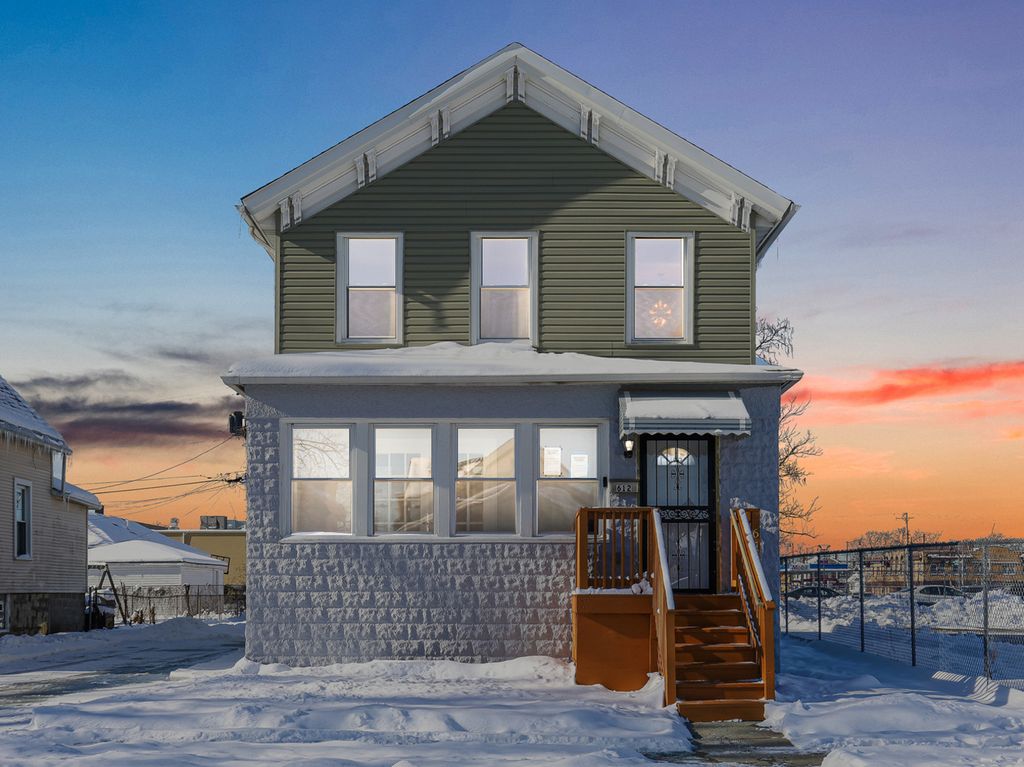 612 S 3RD Avenue, Maywood, IL 60153