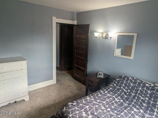 223 Valleywood Drive, Toledo, OH 43605