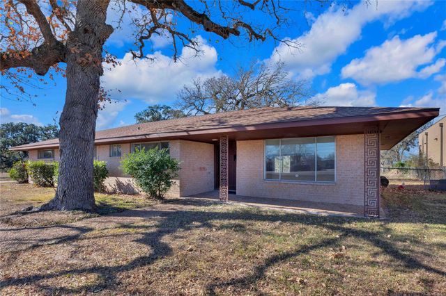 1243 North Jefferson Highway, La Grange, TX 78945