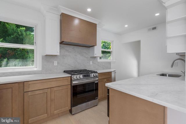 4910 66TH AVE, Hyattsville, MD 20784