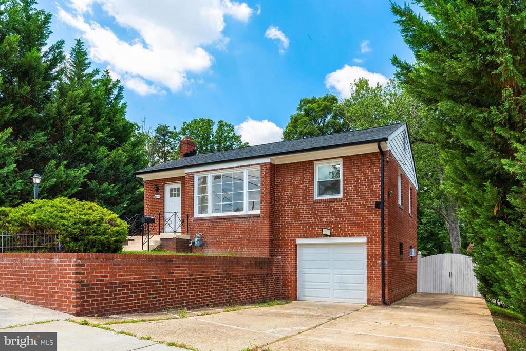 4910 66TH AVE, Hyattsville, MD 20784