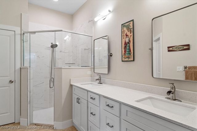 3025 Royal Oaks Court, Sebring, FL 33875