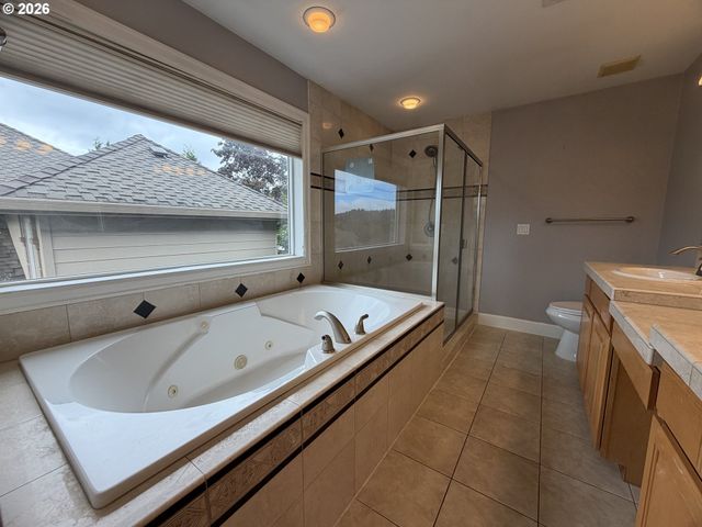 14210 Se ROLLING MEADOWS Dr, Happy Valley, OR 97086