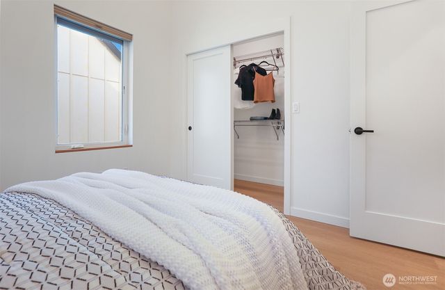 10344 Wallingford Avenue N, Seattle, WA 98133