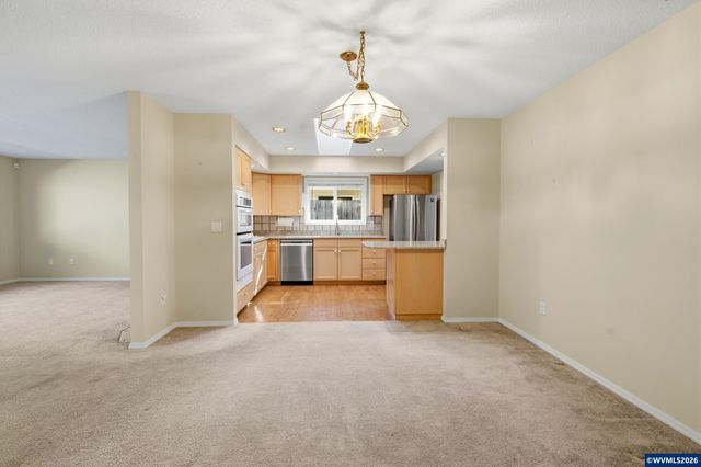 9721 SW Tualatin Rd, Tualatin, OR 97062