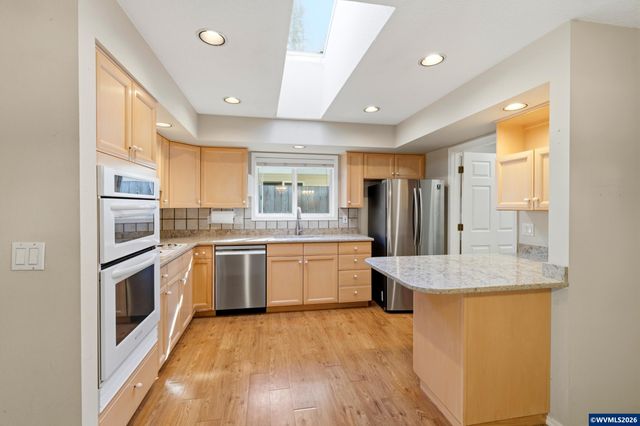 9721 SW Tualatin Rd, Tualatin, OR 97062