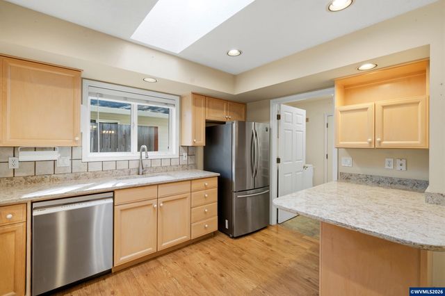 9721 SW Tualatin Rd, Tualatin, OR 97062